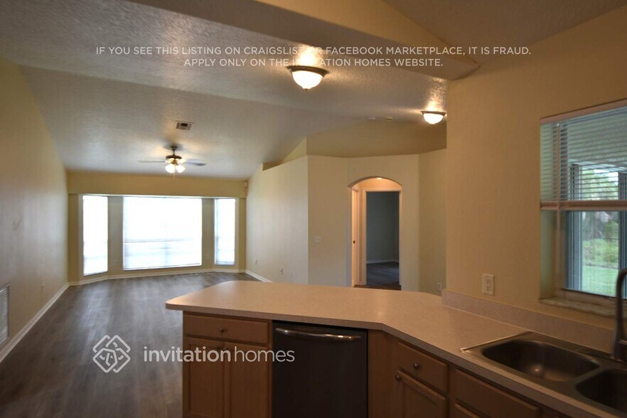 Building Photo - 1933 SW Lennox St