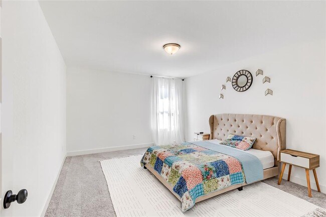 Building Photo - 133 Goshen Dr