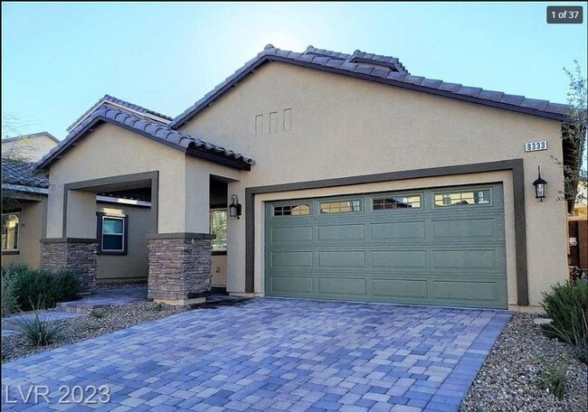 Building Photo - BEAUTIFUL HOME IMMACULATE AND READY TO MOVE-IN