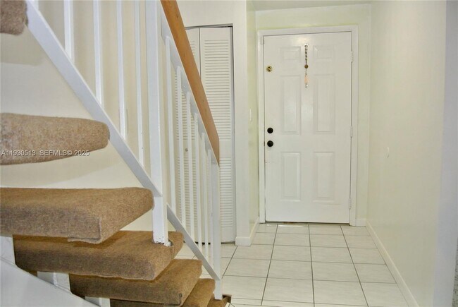 Building Photo - 6420 SW 138th Ct