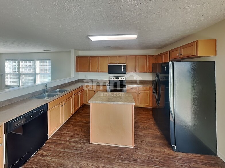 Building Photo - 334 Stewart Springs Dr