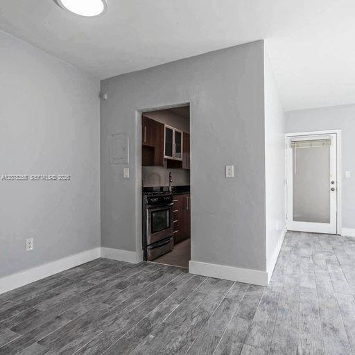 Building Photo - 320 85th St
