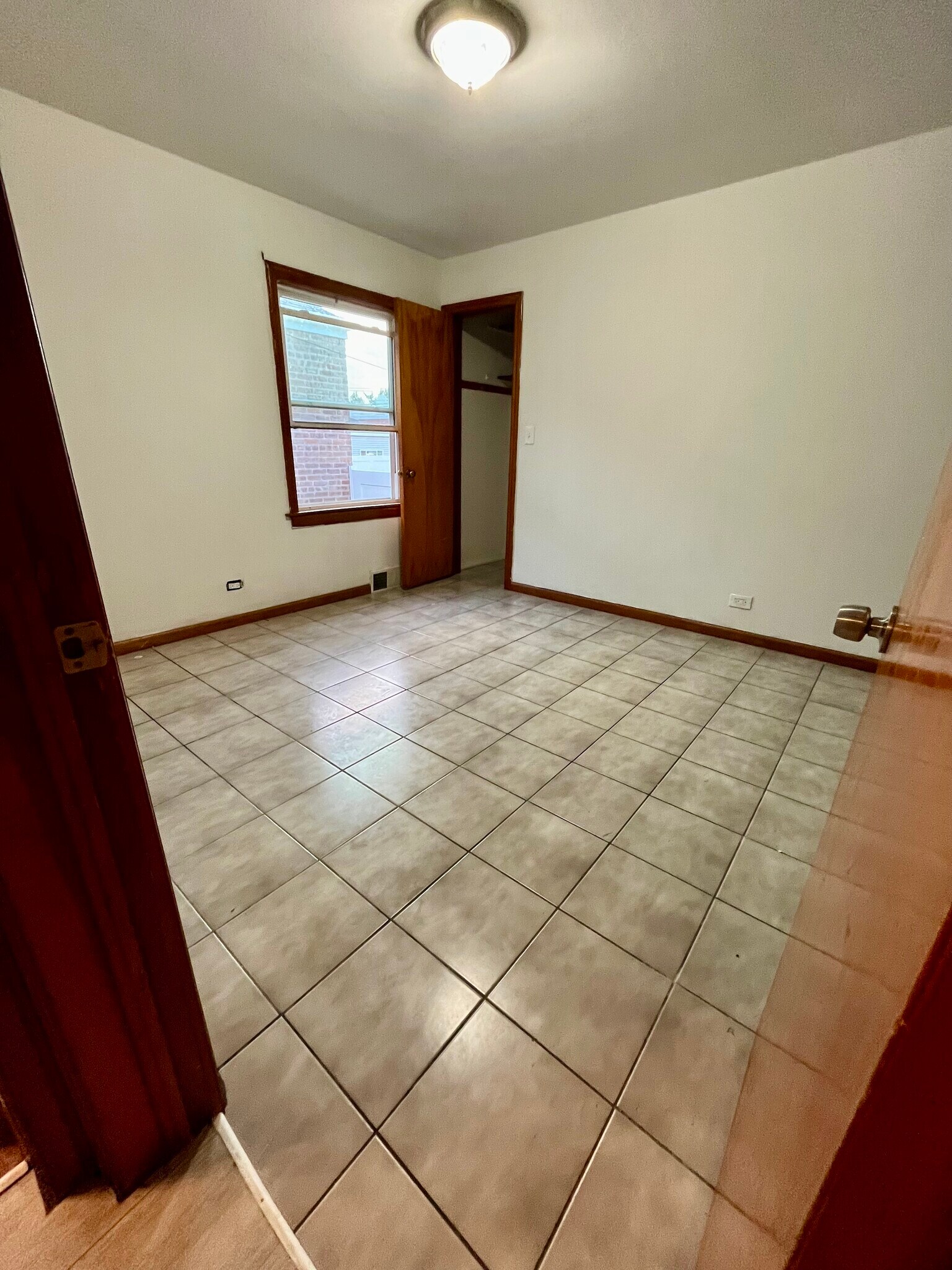 1 bed room - 3622 W 79th Pl