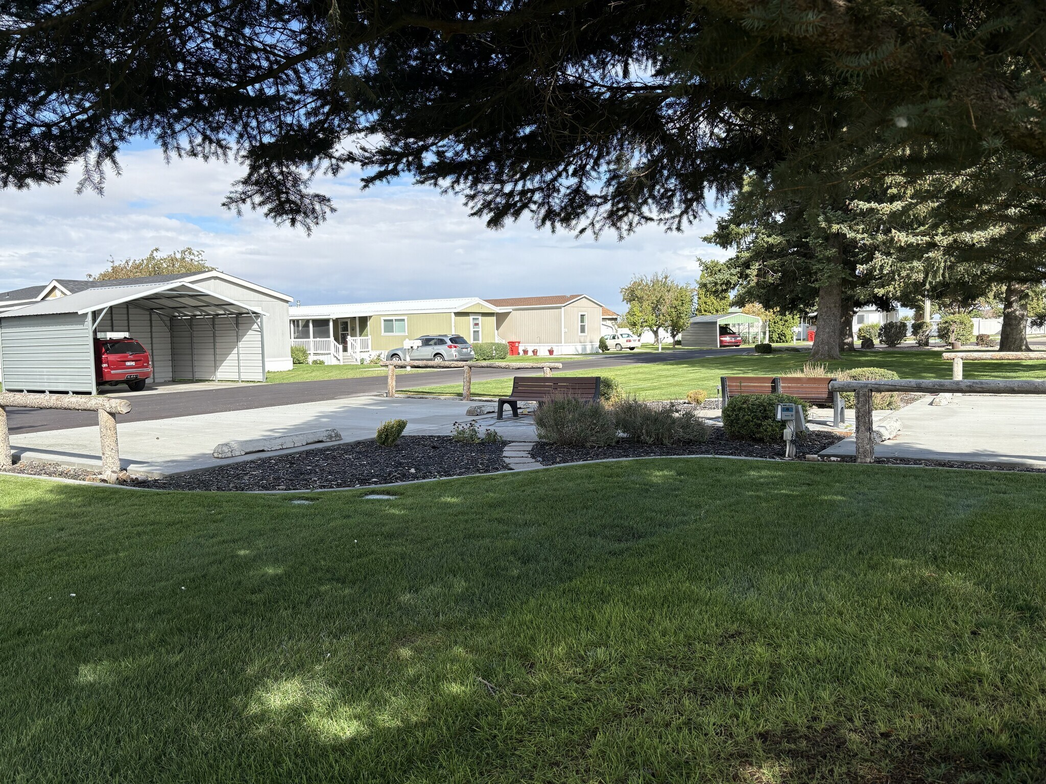 Building Photo - 4285 N Yellowstone Hwy