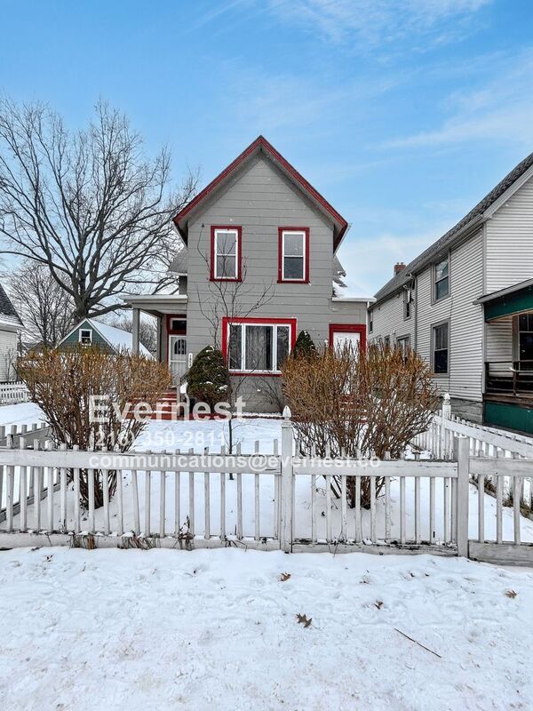 Building Photo - 1858 W 45th St