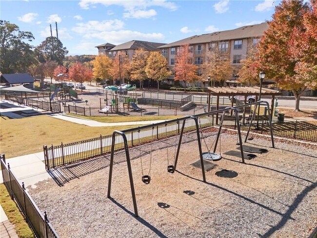 Building Photo - 1961 James Red Moore Blvd