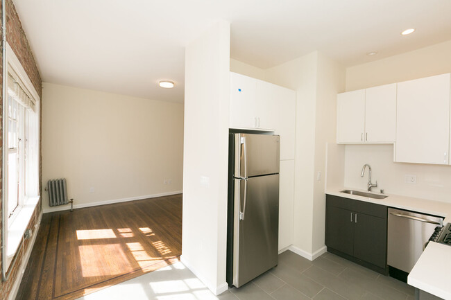 Interior Photo - 990 Geary