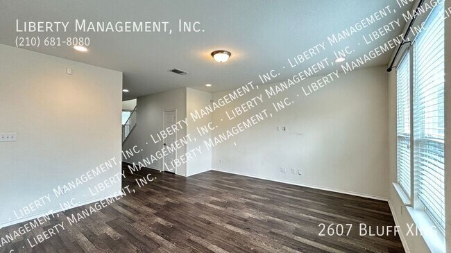Building Photo - 2607 Bluff Cross
