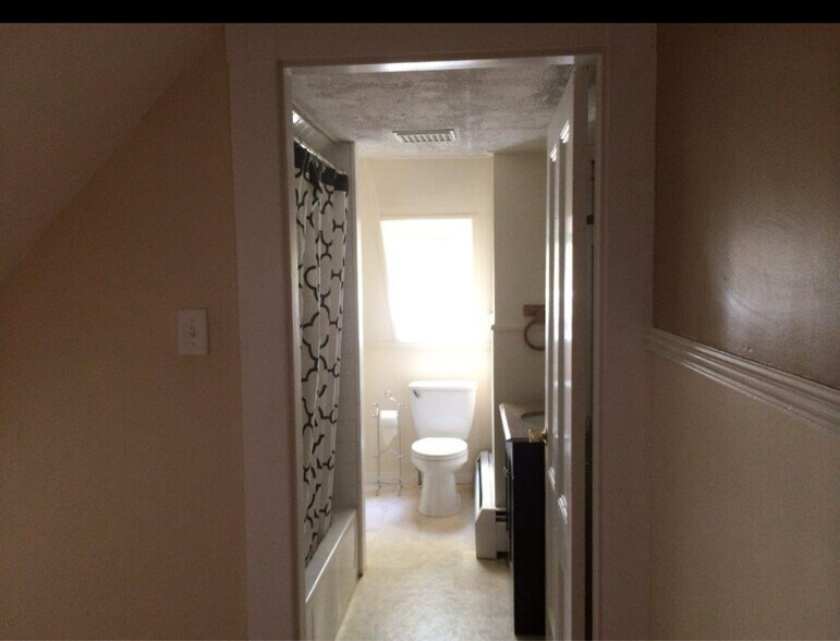 Building Photo - 38 Broadway