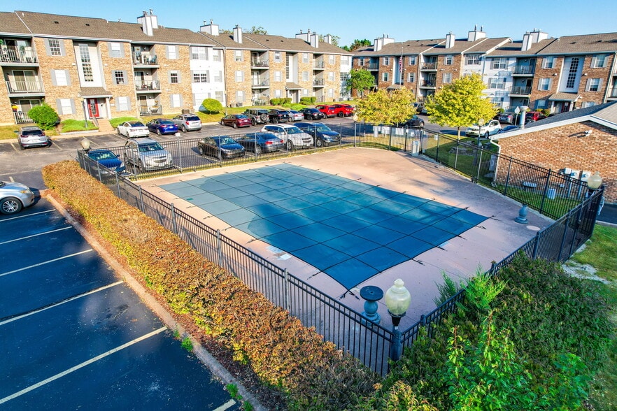 Building Photo - 2360 Wapakoneta Ave