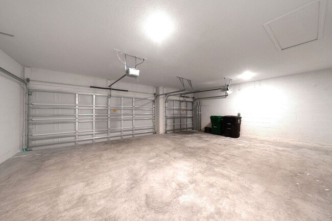 Building Photo - Spacious 4BR House in Port Saint Lucie