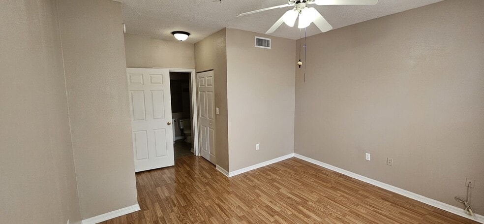 Master bedroom - 5614 Pinnacle Heights Cir