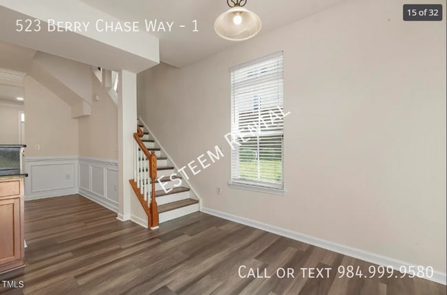 Building Photo - 523 Berry Chase Way