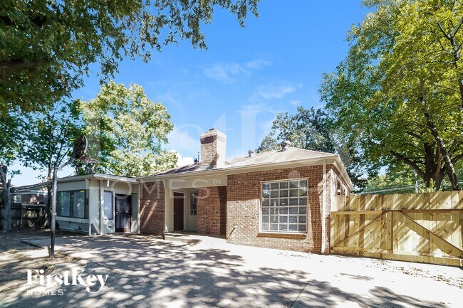 Building Photo - 3381 S Mendenhall Rd