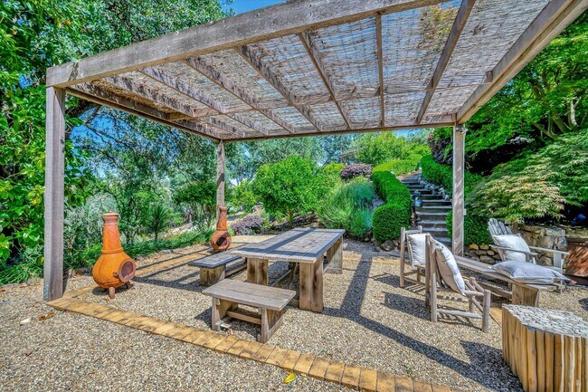 Building Photo - Welcome to Your Luxurious Napa Valley Retr...