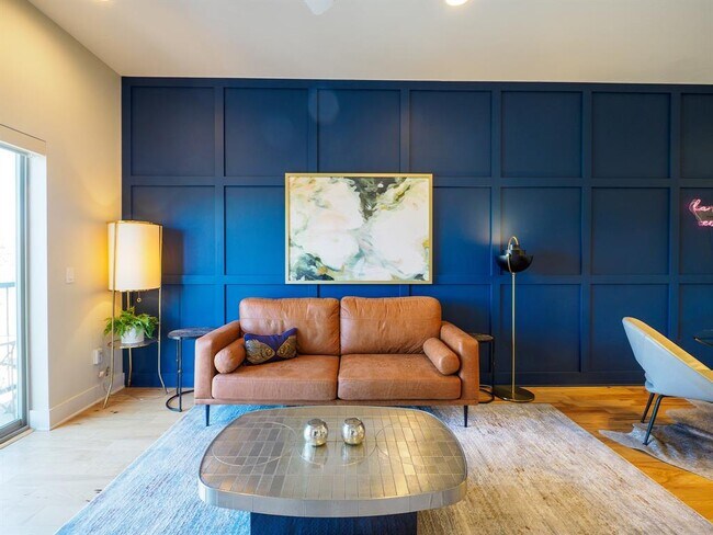 Building Photo - 908 Nueces St