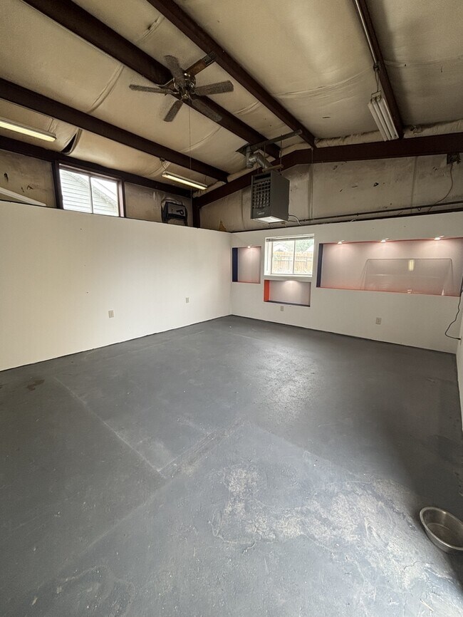 Building Photo - 4042 Powder View Cir