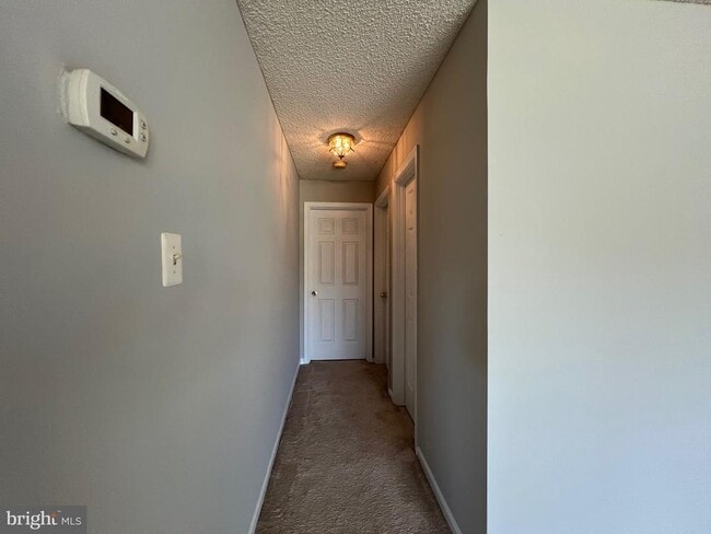 Building Photo - 12100 Greenway Ct