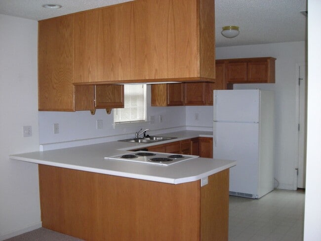 Building Photo - 131 Springwood Ln