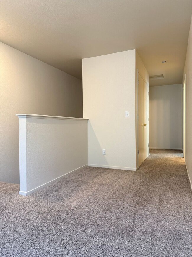 Building Photo - 1277 Sunrise Dr