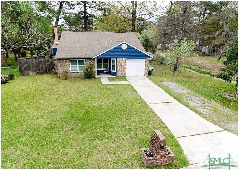 front - 255 Falcon Dr