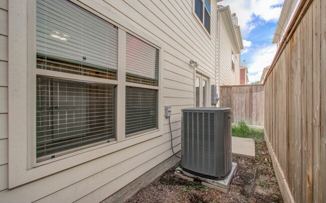 Building Photo - 11514 Main Cypress Dr