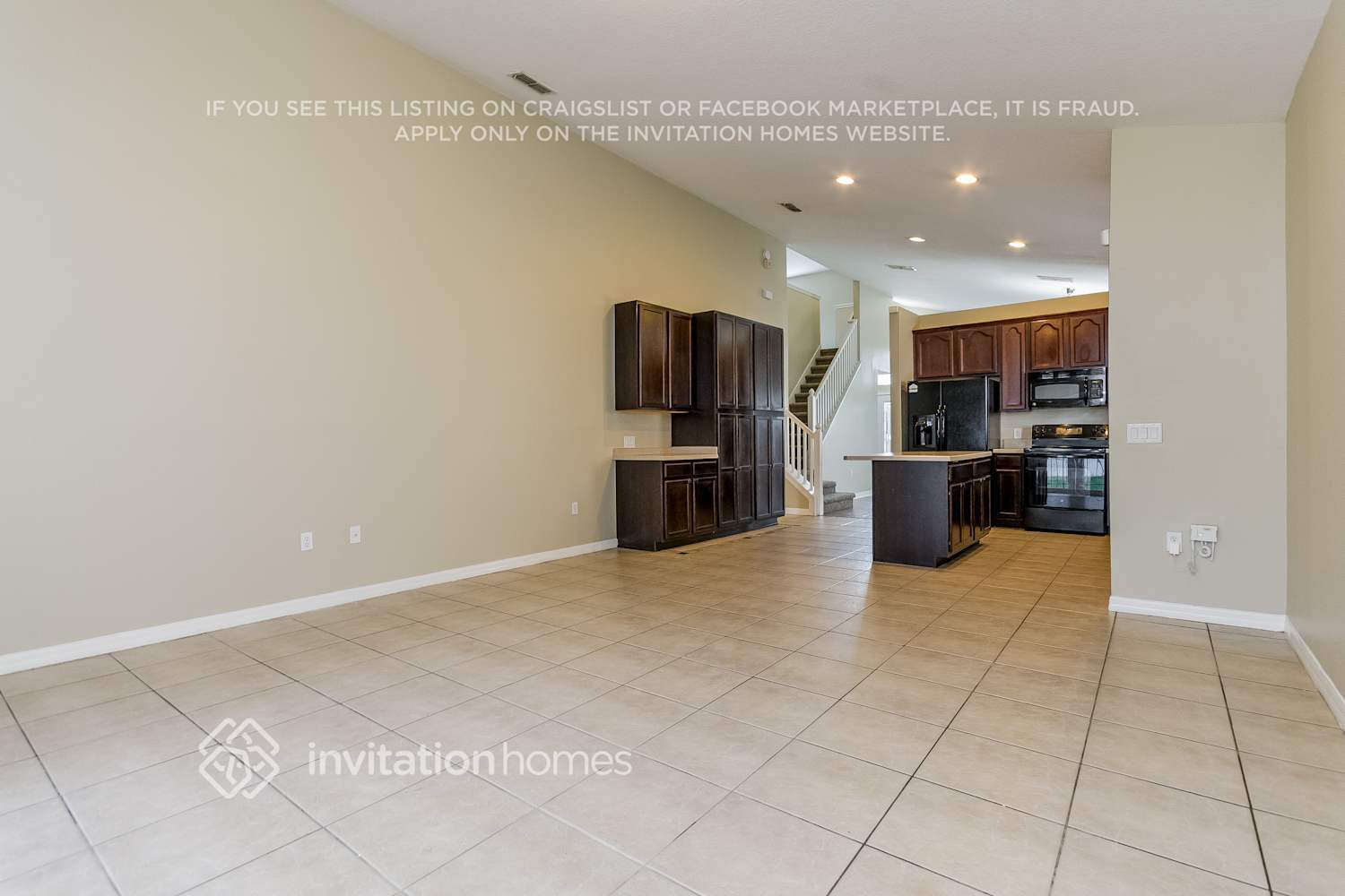 Building Photo - 1129 Hacienda Cir