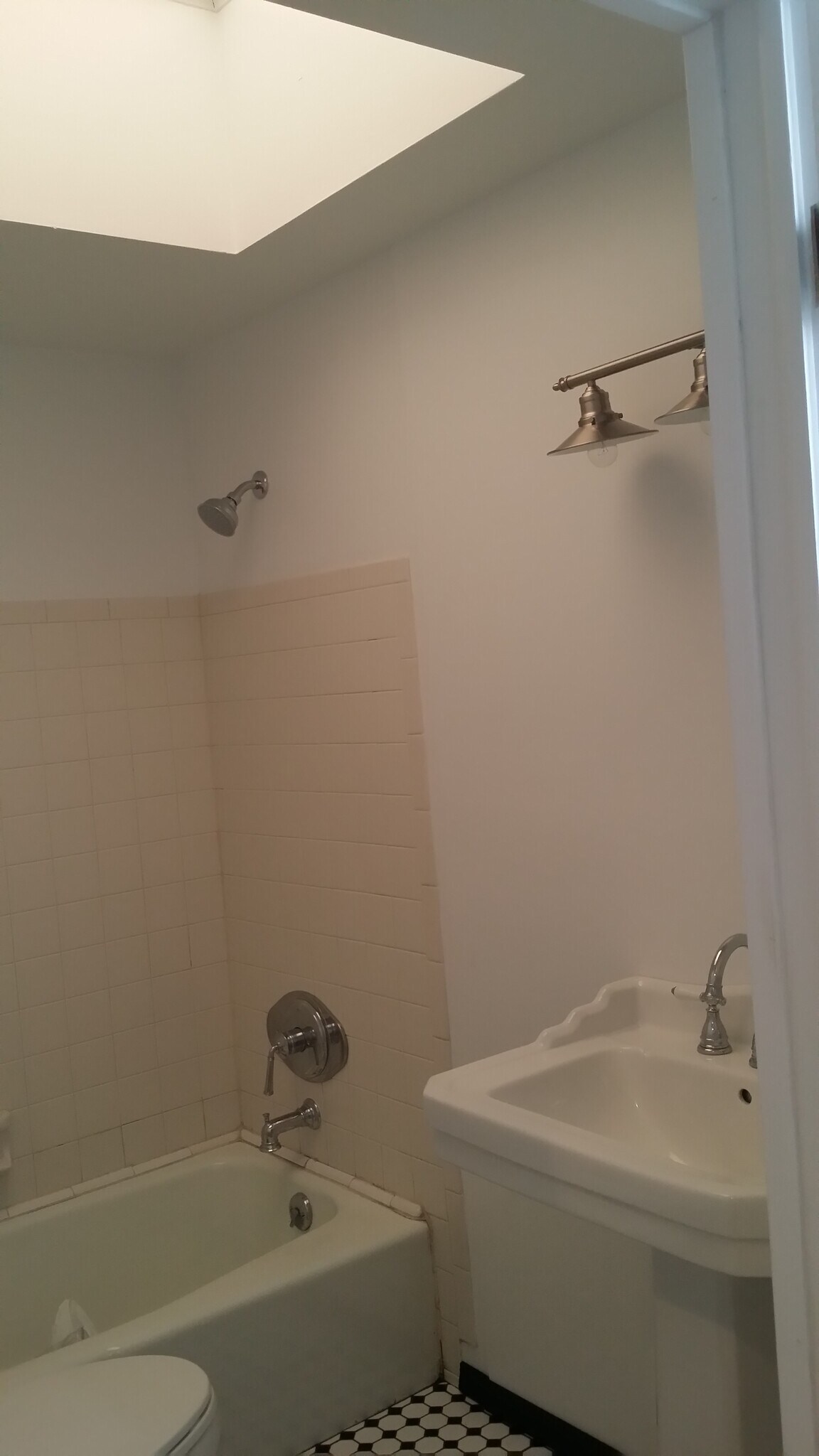 Building Photo - 3110 Niagara St