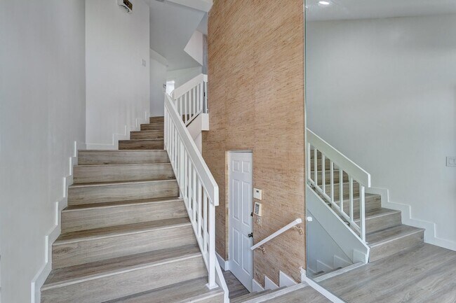 Building Photo - 206 Sea Oats Dr