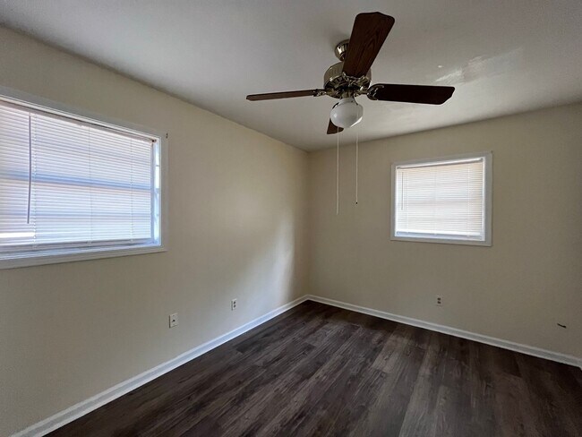 Building Photo - New On the Market!
