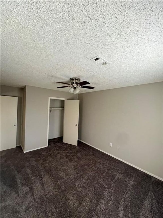 Building Photo - 412-416 N 35th