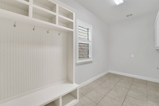 Building Photo - 3724 Perkins Ln