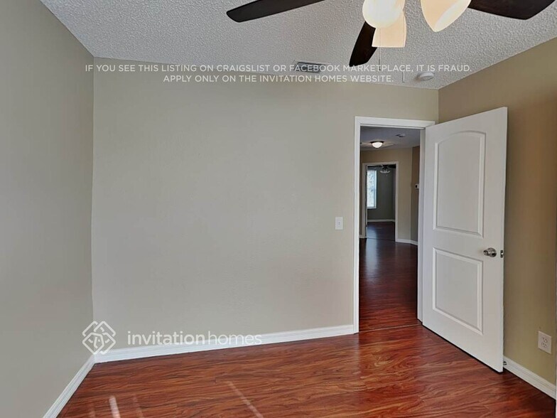 Building Photo - 1041 Grand Canyon Dr