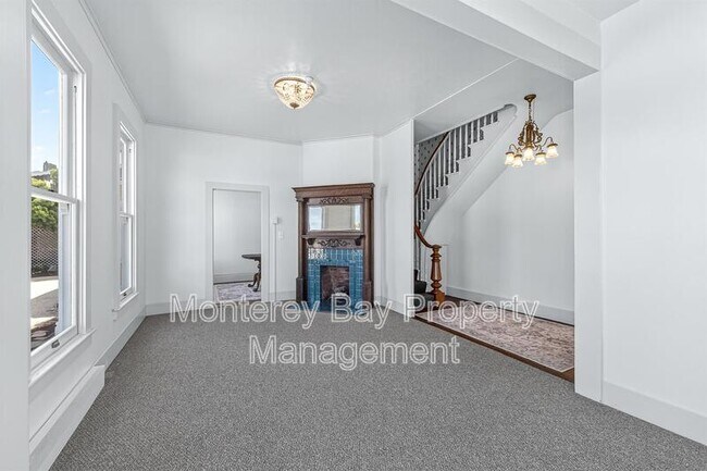 Building Photo - 225 Central Ave