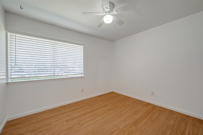 Building Photo - 810 Richvale Ln