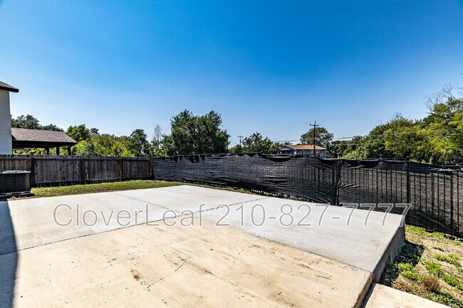 Building Photo - 10423 Legacy Cv