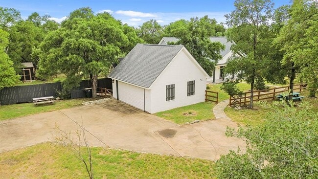 Building Photo - 510 Camino De Rancho