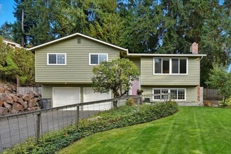 Building Photo - 4bd/2.5ba Woodinville