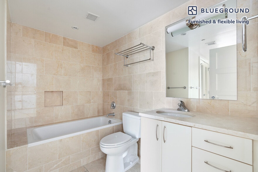 Building Photo - 425 8th St NW