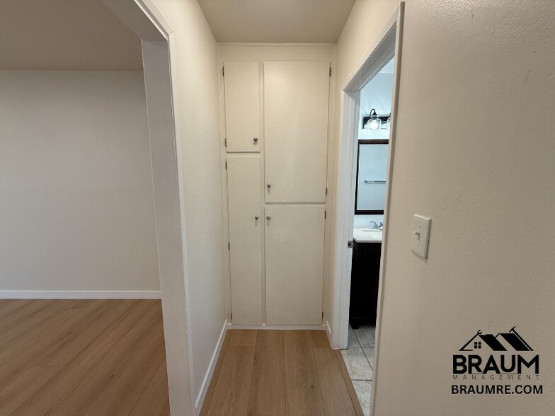 Building Photo - 5611 Fulcher Ave