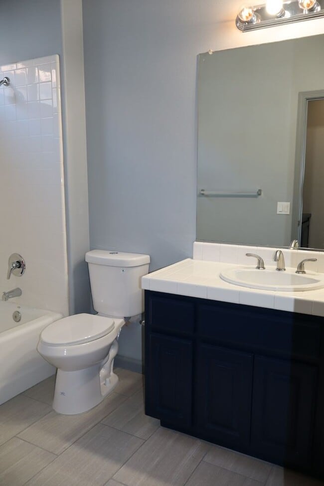 Building Photo - Spacious 5 Bedroom 3 Bath home in Harden Ranch