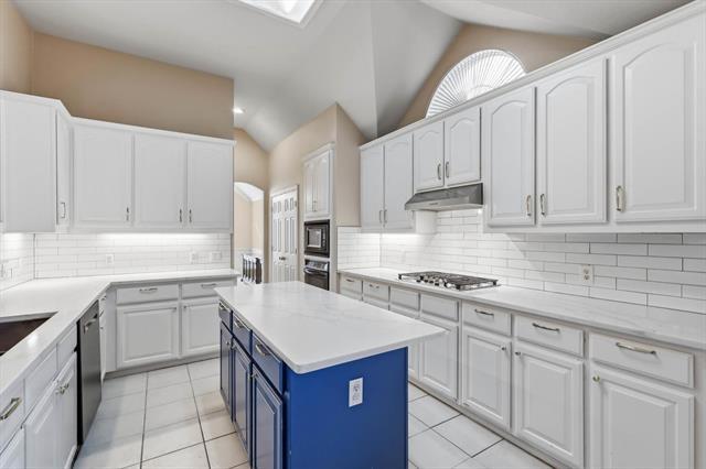 Building Photo - 4413 Helston Dr