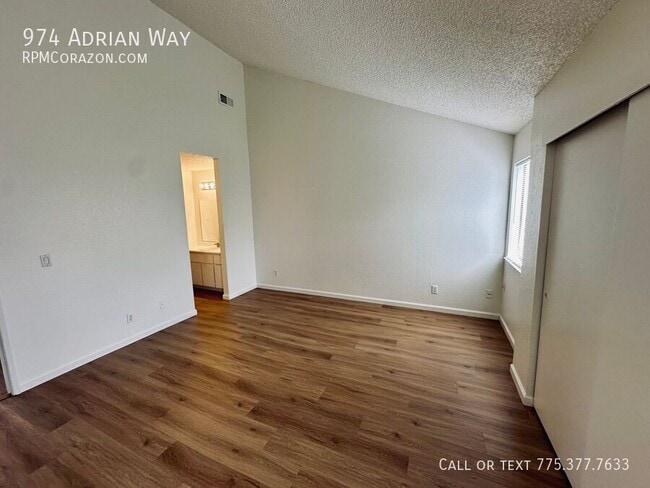Building Photo - 974 Adrian Way