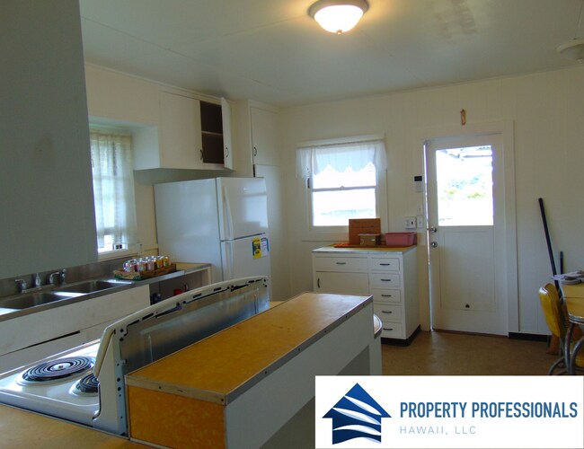 Building Photo - Charming in Hilo
