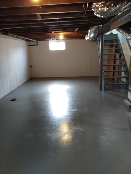 Building Photo - 1207 S Edwin C Moses Blvd