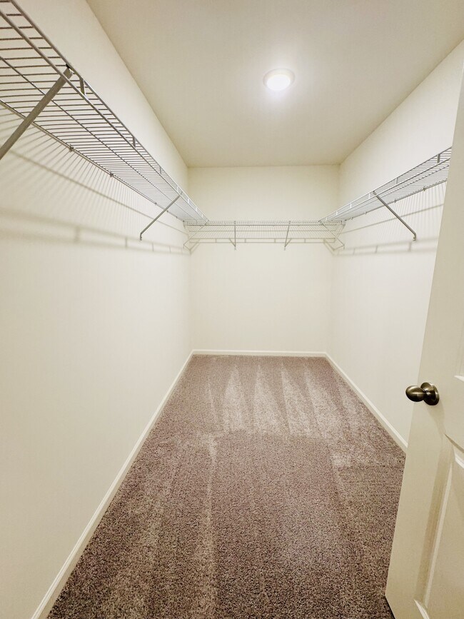 Building Photo - 623 Muster Fld Ct