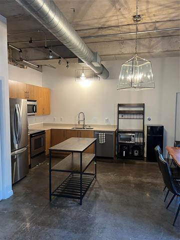 Building Photo - 1001 Belleview St