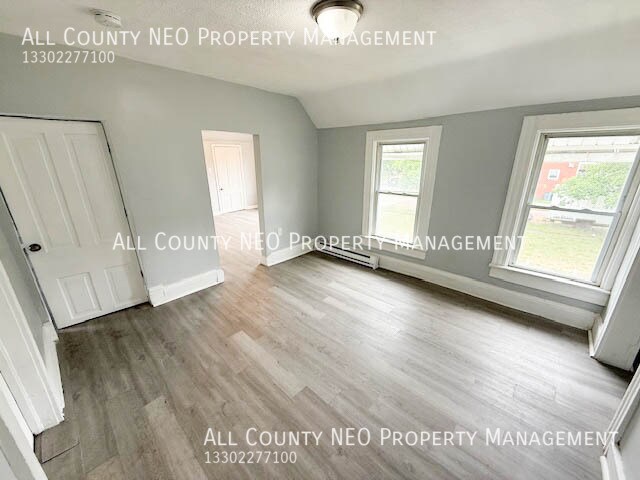 Building Photo - 2056 W 95th St