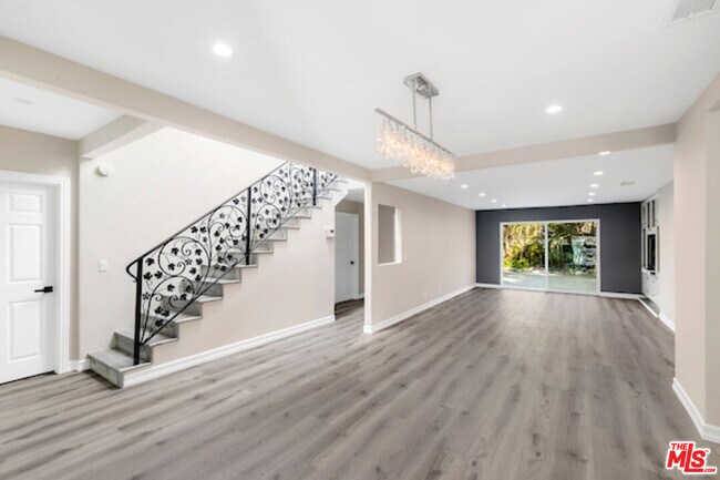 Building Photo - 164 N Willaman Dr