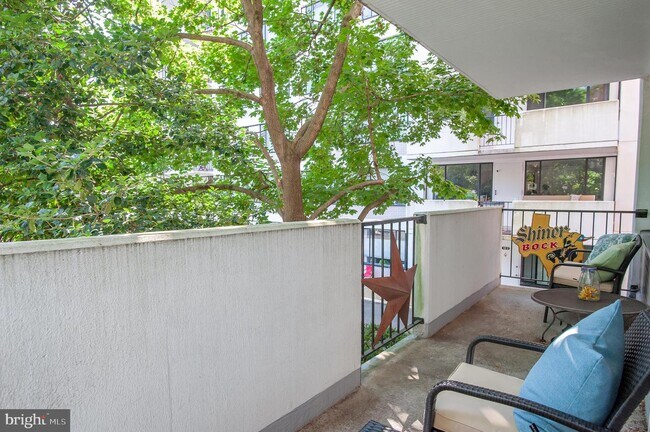 Building Photo - 4501 Arlington Blvd